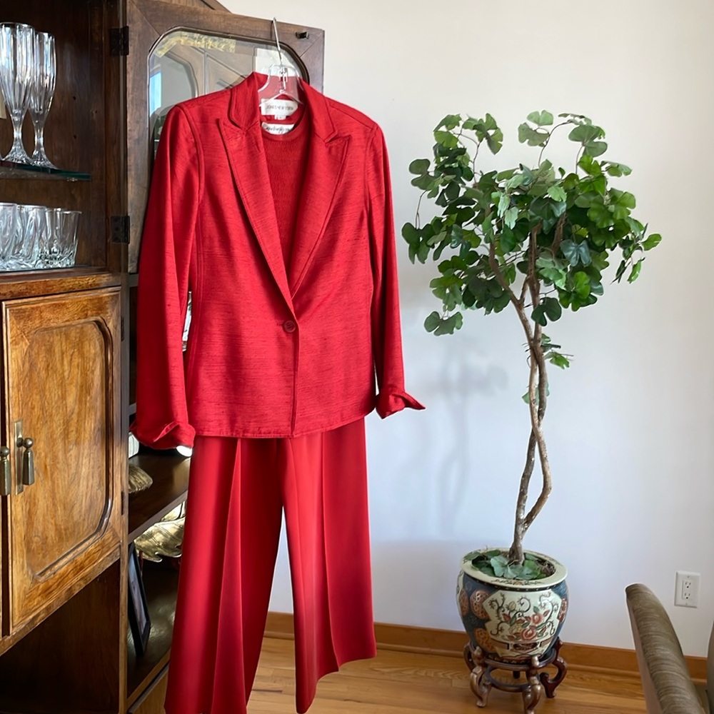 Gorgeous Dark orange silk and rayon 3 piece suit.